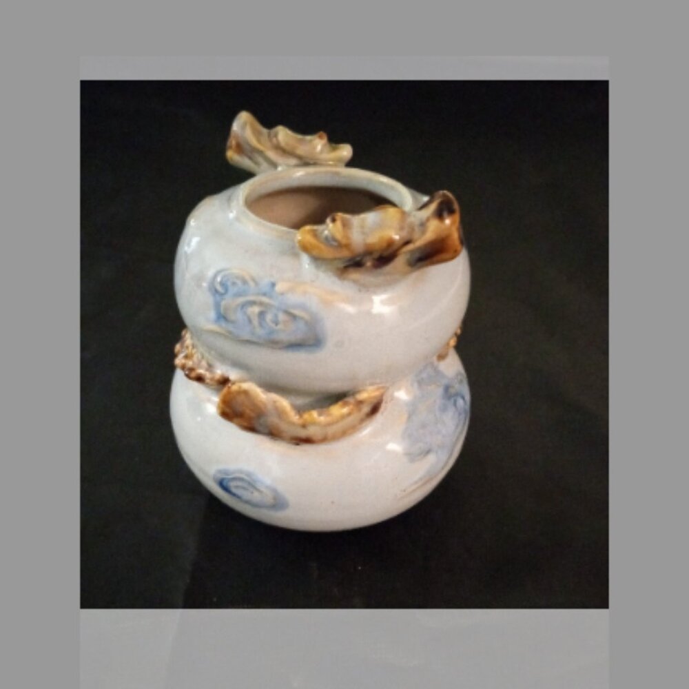 Two Tier 2 Dragon Wrap Planter Mini Dragon Head Handle